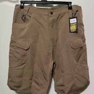 Men's Brown Cargo Rip Stop Shorts with Utility Pockets 2 Velcro 2 Zip